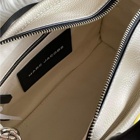 H006L01RE22 - Marc Jacobs The Colorblock Mini Tote Bag - Picture 13 of 16